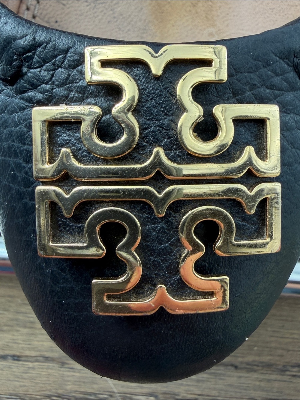 Tory Burch Black Leather Ballet Flats with Gold Logo Medallion Versatile Size 7 - Picture 10 of 10